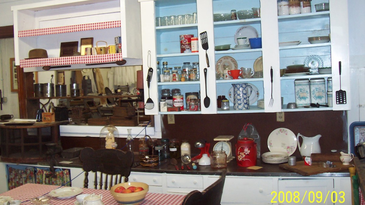 A display of a 1940's kitchen