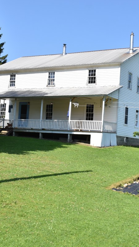 Amish business selling Lawn Furniture, Birdhouses and More