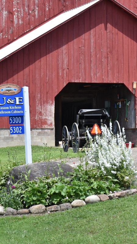 U & E Custom Kitchens