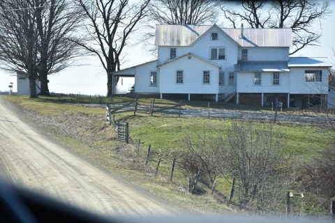 Beautiful Amish home in the spring