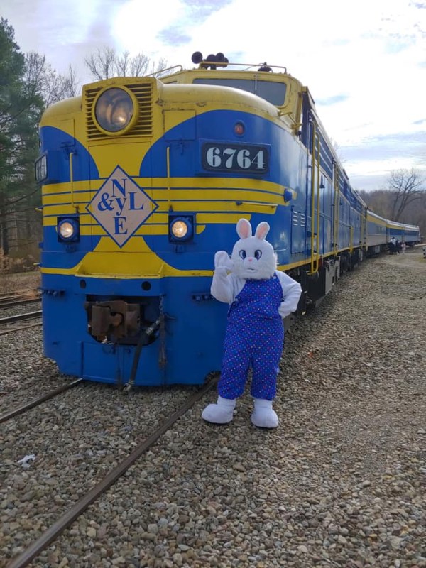 Easter Bunny in front of Train at NY LE Railroad