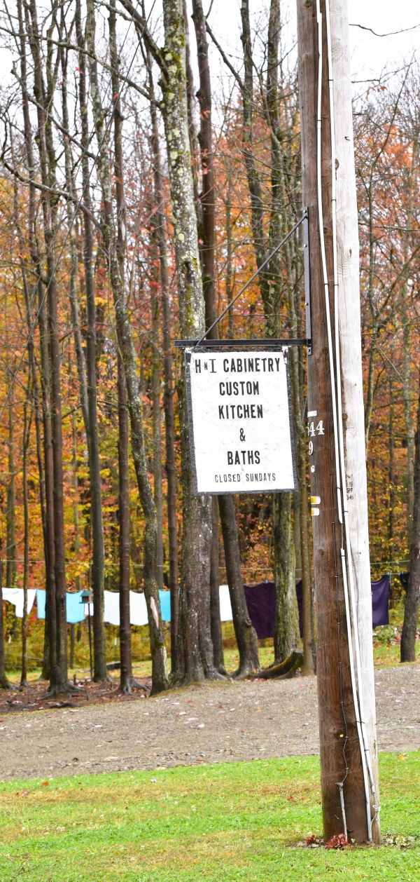 H & I Cabinetry sign