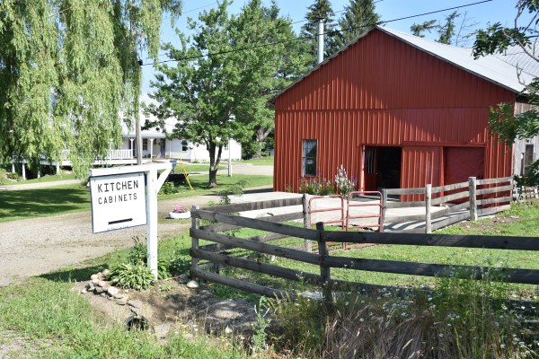 Amish business selling Kitchen Cabinets